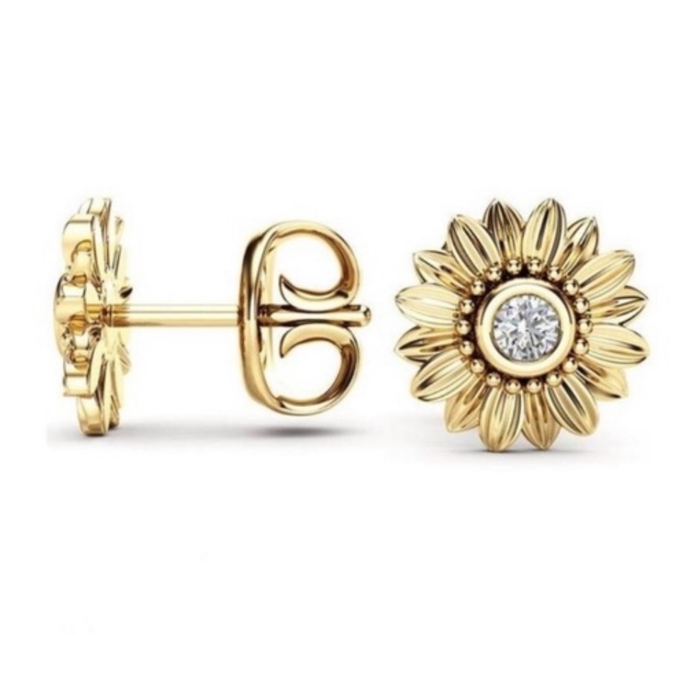 18k Yellow Gold Diamond Stud Earrings - Picture 3 of 3